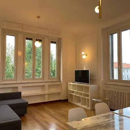Appartamento [sweet Flat Near Bocconi] Tibaldi 66
